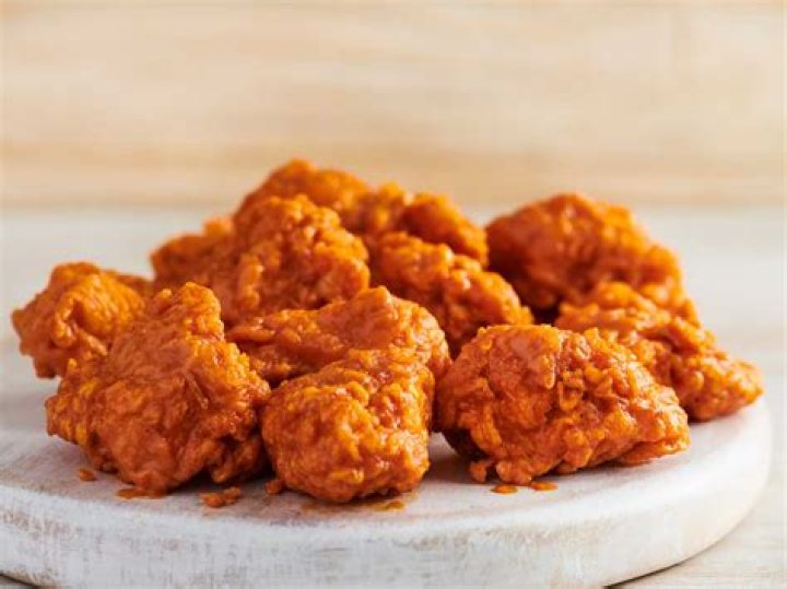 Are Hooters boneless wings