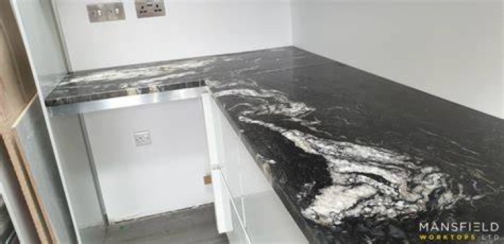 Are quartz worktops hard wearing