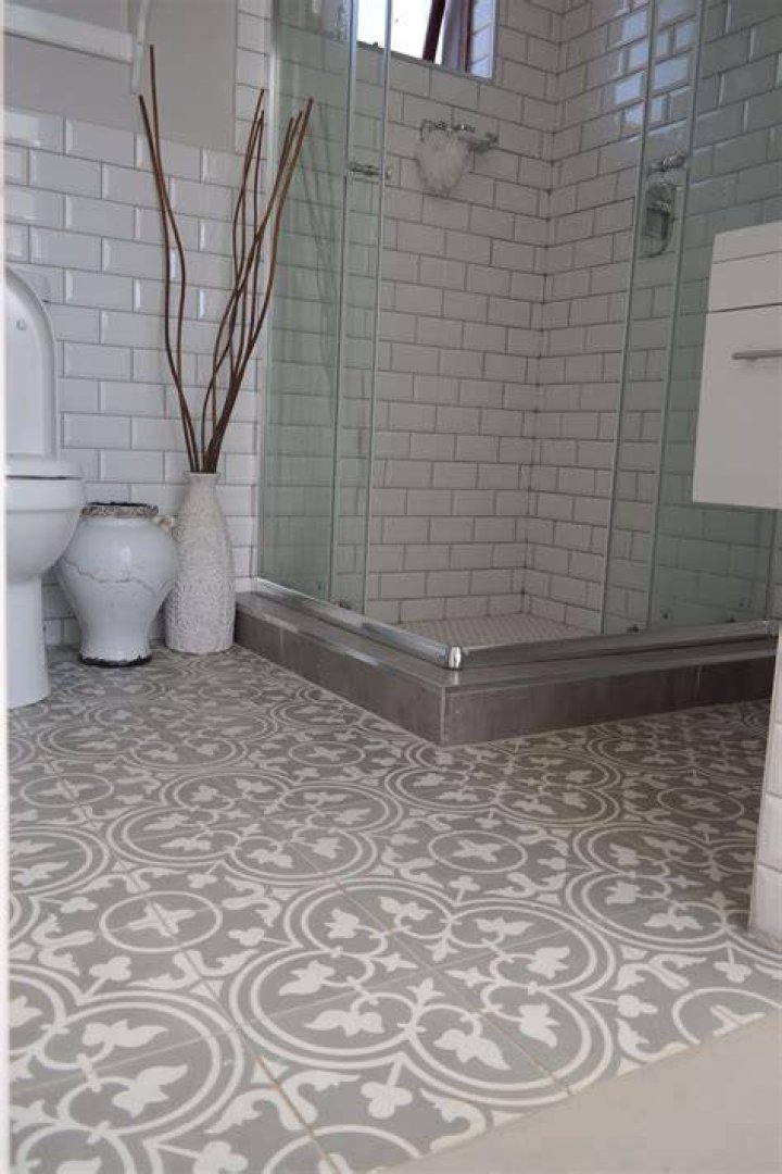 Can encaustic tiles be used in a shower