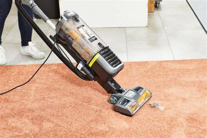 Can stick vacuums clean carpet