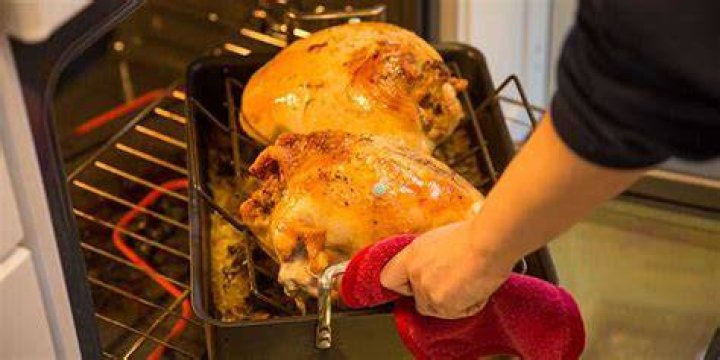 Can you cook 2 turkeys in oven