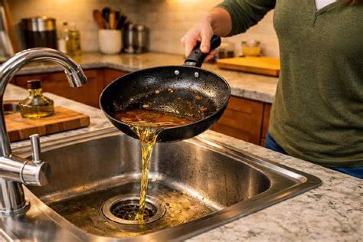 Can you pour olive oil down the sink