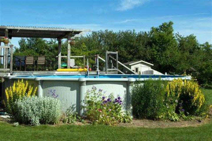 Do above ground pools decrease home value