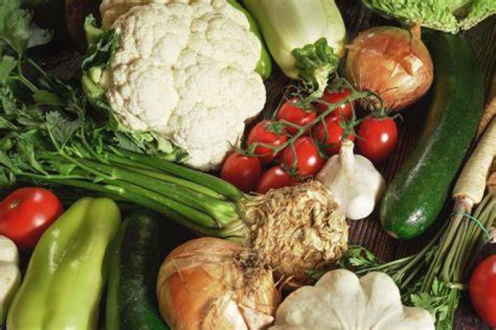 How can I enjoy raw vegetables