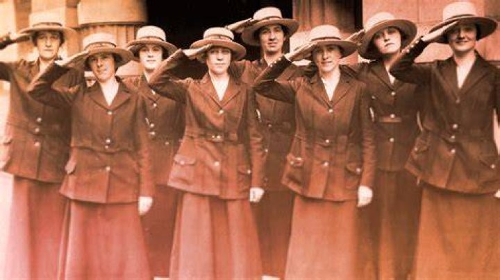 How did World War 1 affect womens roles