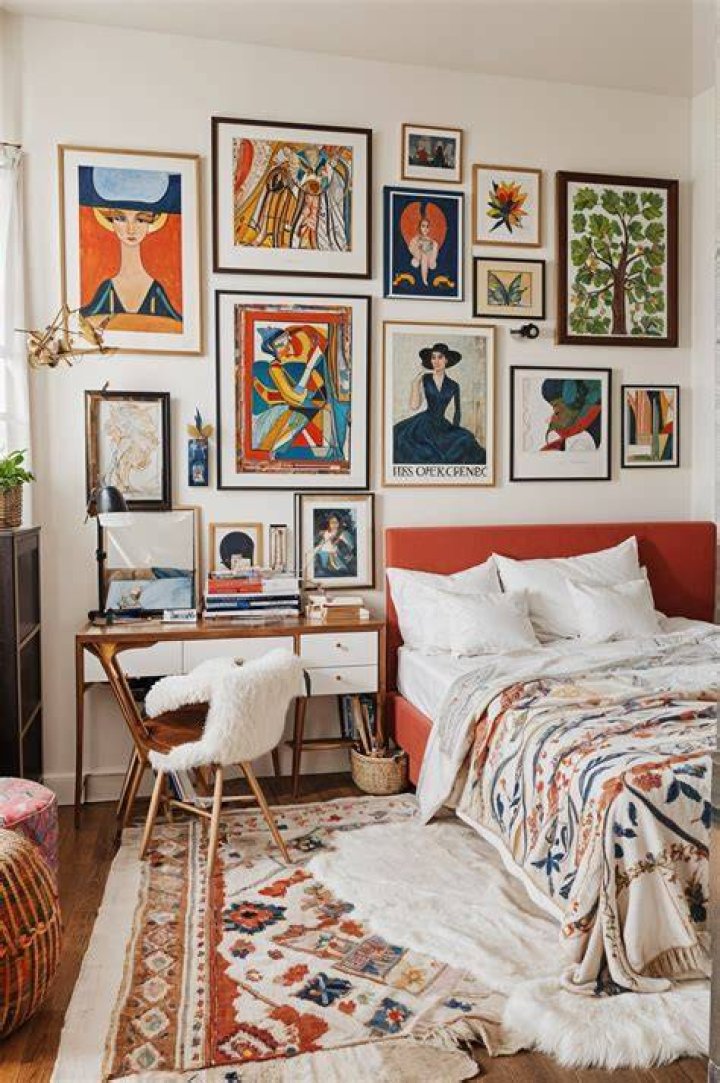 How do I choose a bedroom artist