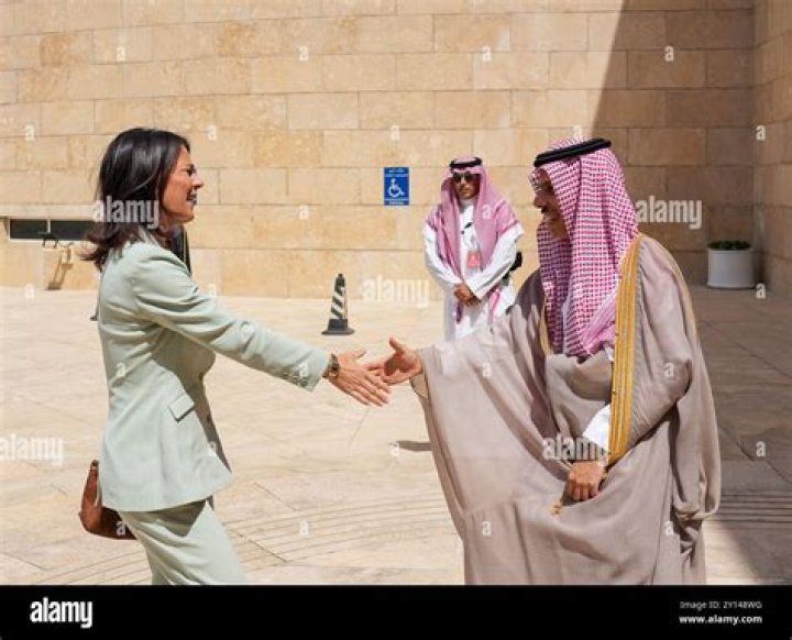 How do you greet Saudi royalty