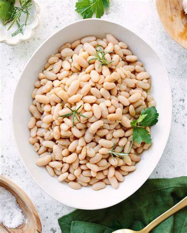 How do you make white beans from scratch