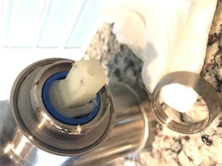 How do you remove a Danze tub faucet
