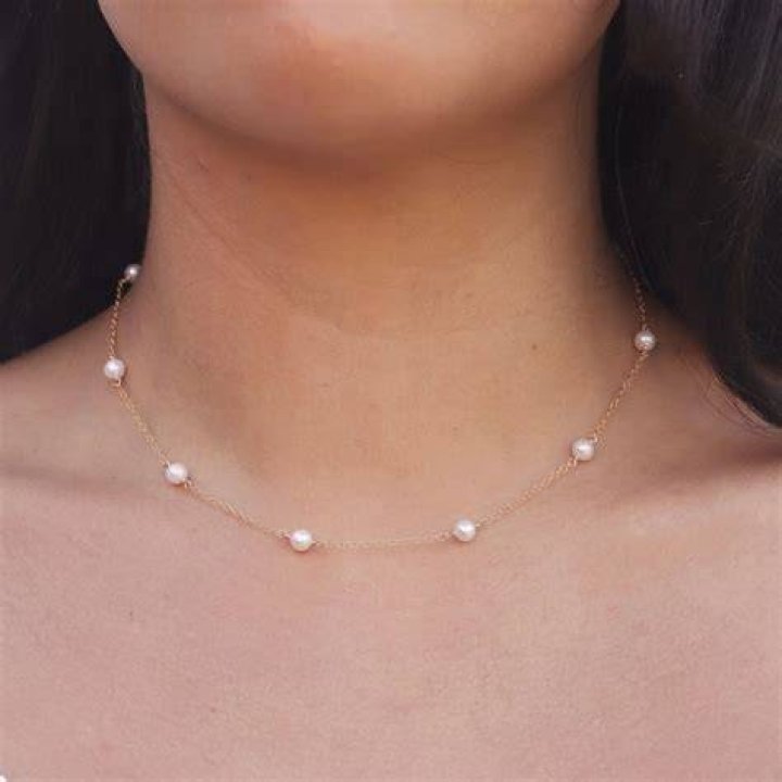 How do you store a pearl necklace