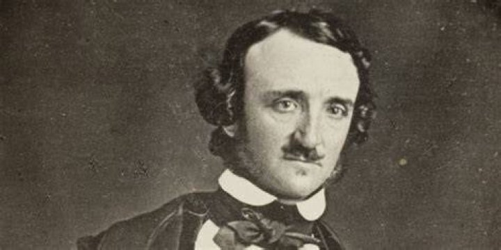 How does Poe die