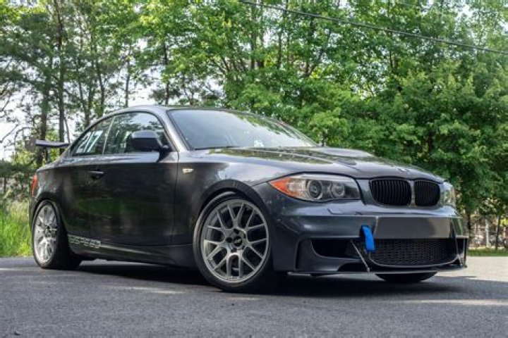 How fast is a BMW 135i