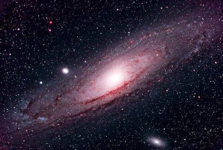 How many architects are there in Andromeda