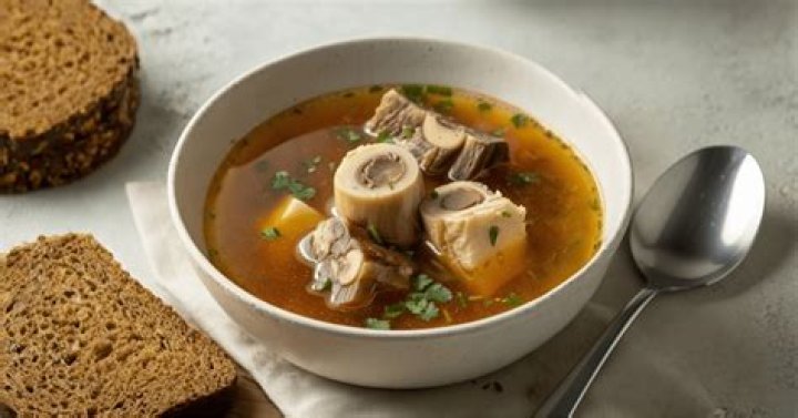 How many calories are in bone marrow broth