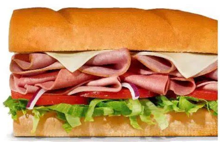 How many calories is a cold cut combo from Subway