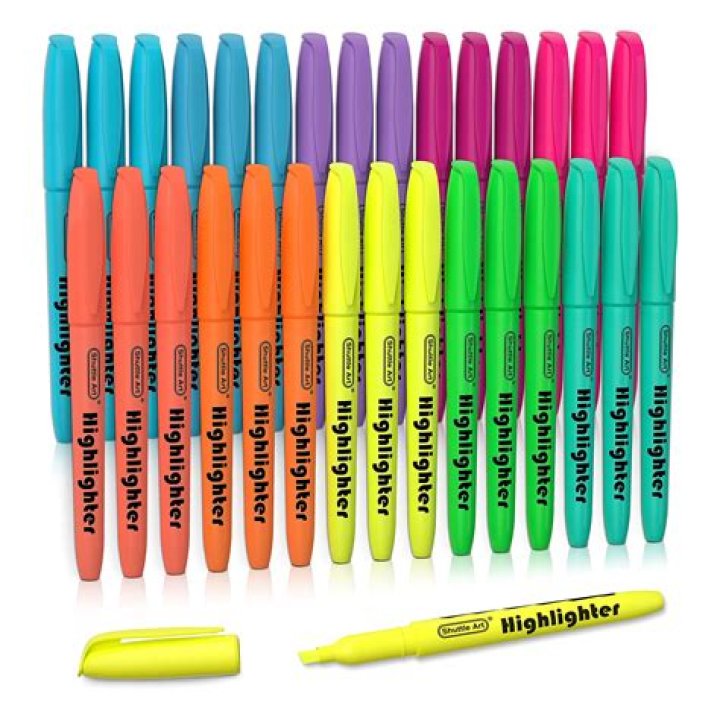 How many different colors of highlighters are there