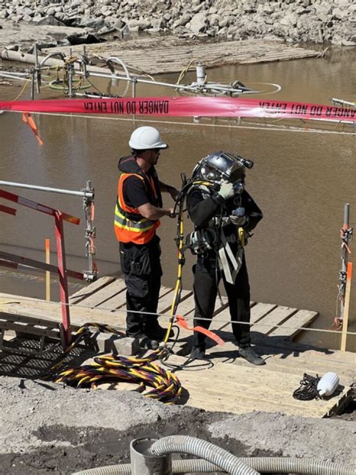 How much do rescue divers make