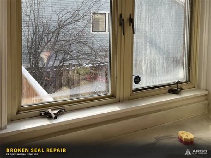 How much does it cost to repair a broken seal on a window