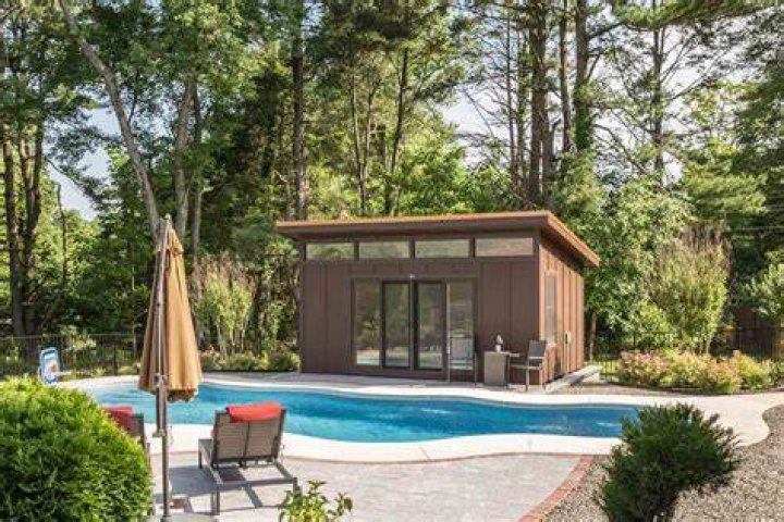 How much is a house with a pool
