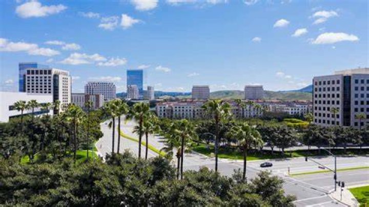Is it worth to live in California