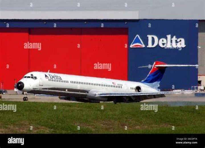 What airline hub is in Cincinnati