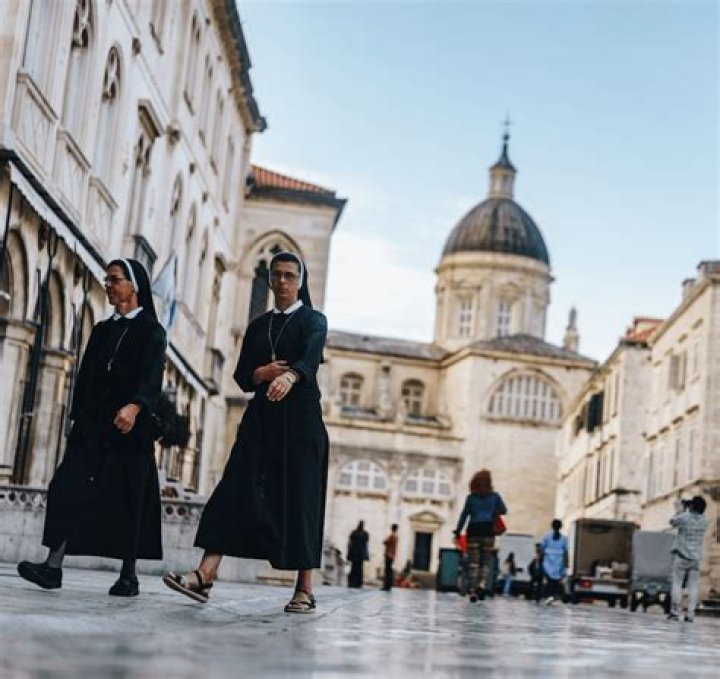 What are the duties of a nun