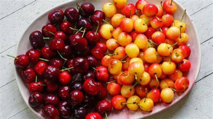 What colors can cherries be