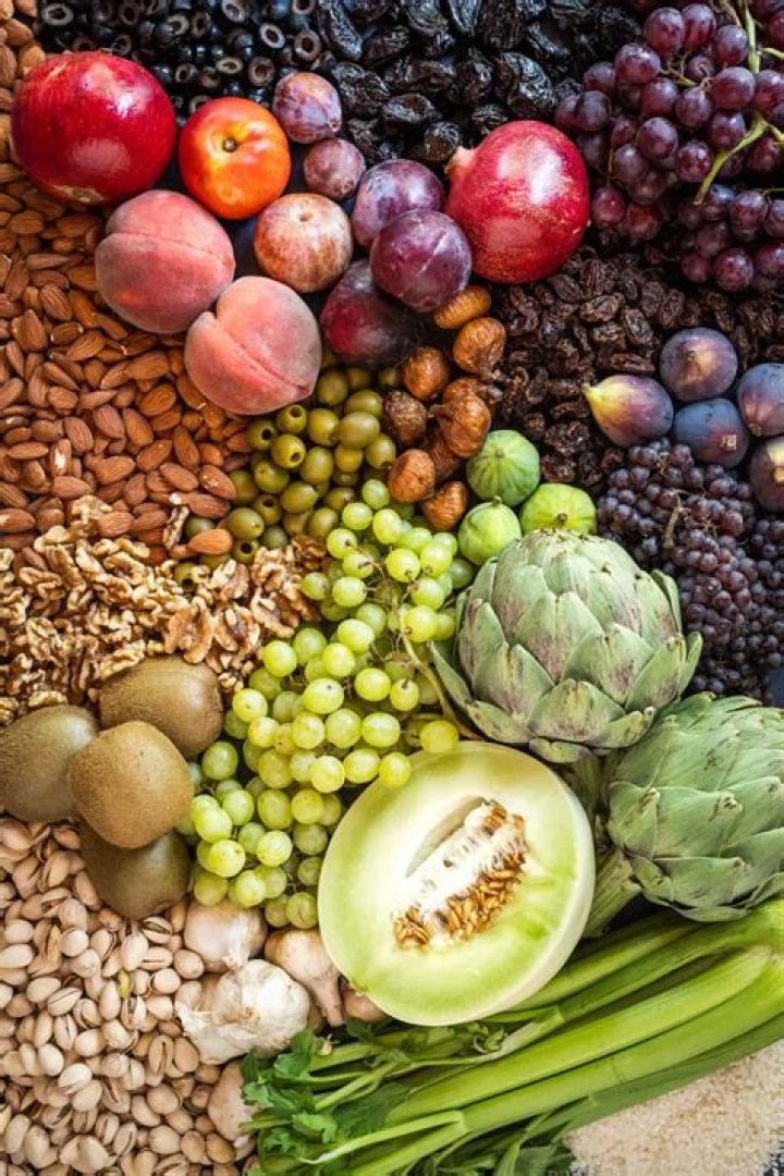 What fruit is California known for