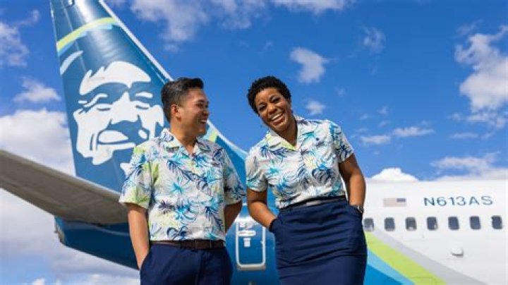 What Hawaiian Islands does Alaska Airlines fly to