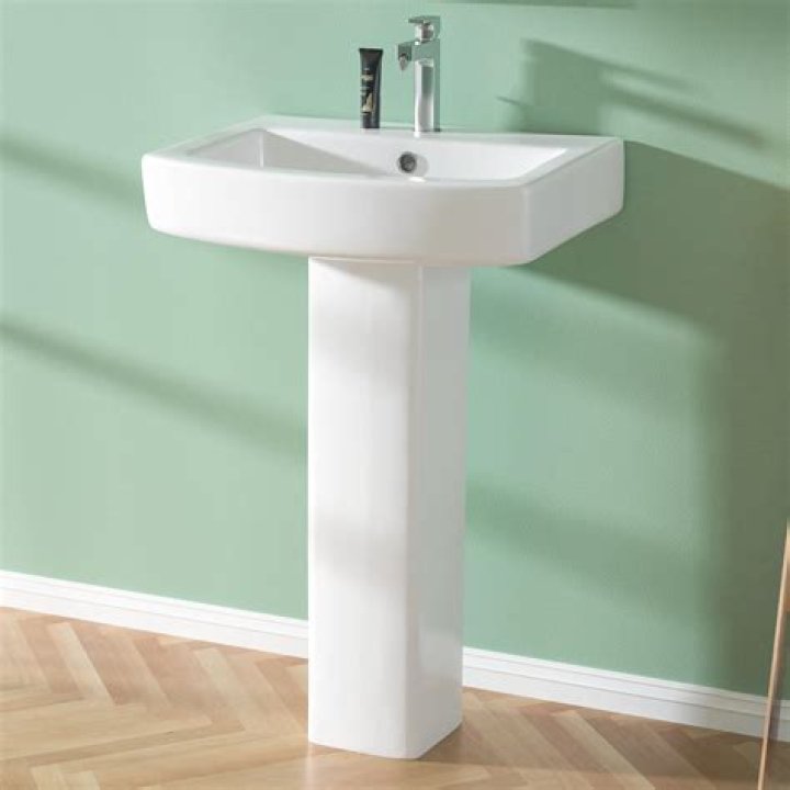 What is a bathroom pedestal