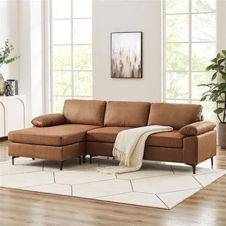 What is a couch chaise