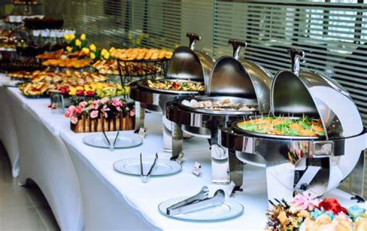 What is a hot fork buffet