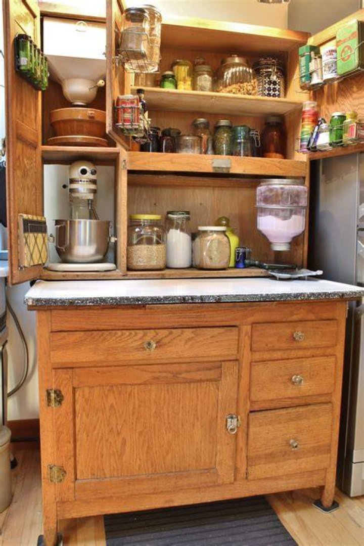 What is a kitchen Hoosier