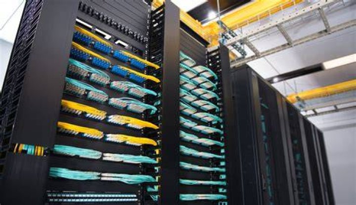 What is structured network cabling