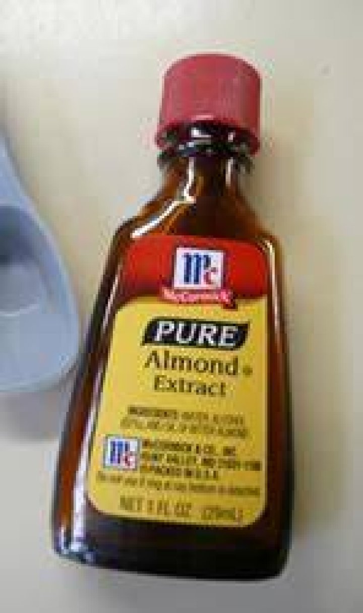 What is the difference between almond extract and almond essence