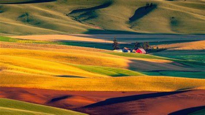 What state is known for rolling hills