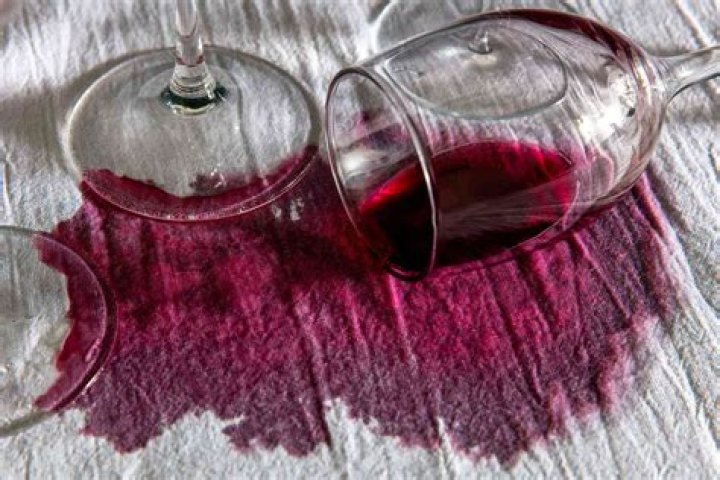 What temperature do you wash red wine stains