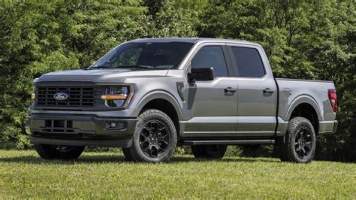 What year did Ford trucks go to fuel injection