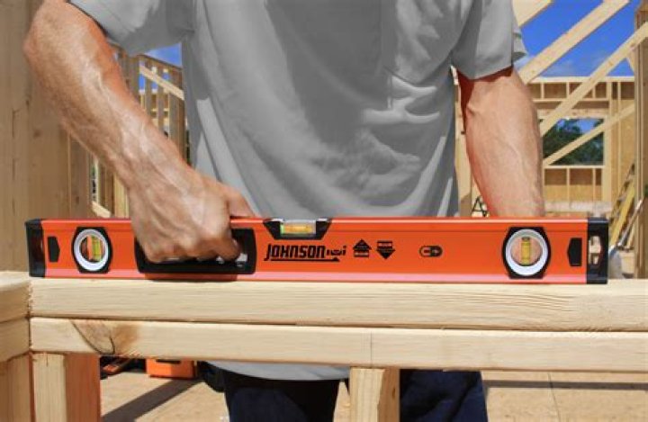 Whats the difference between a box level and an I beam level