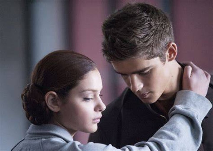 Who is Jonas best friend in the giver