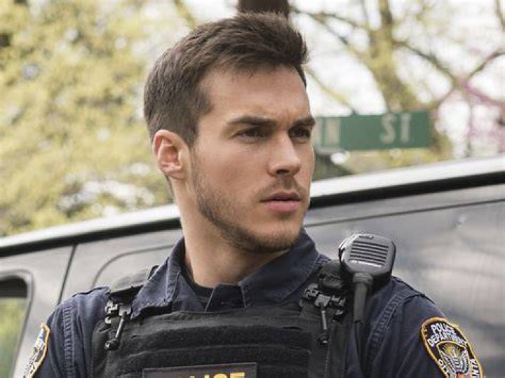 Who played Chris on major crimes